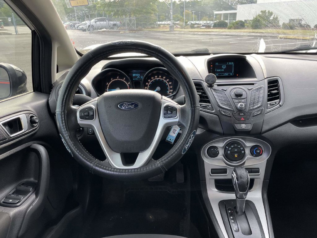 Used 2015 Ford Fiesta SE FWD image 13
