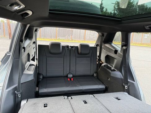 Used 2020 Volkswagen Tiguan SE R-Line w/ 3rd Row Seat Package AWD/4WD image 13