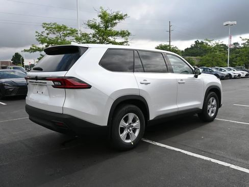 New 2026 Toyota Grand Highlander AWD image 10