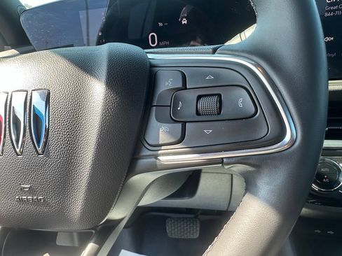 Used 2024 Buick Envista Sport Touring w/ Convenience I Package FWD image 18