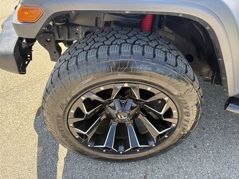 Used 2018 Jeep Wrangler Unlimited Sport S AWD/4WD image 9