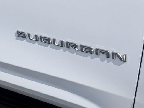 Used 2023 Chevrolet Suburban LT image 21