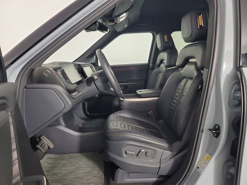 Used 2022 Rivian R1T Adventure image 20