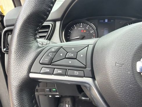 Used 2022 Nissan Rogue Sport SL w/ Premium Package FWD image 27