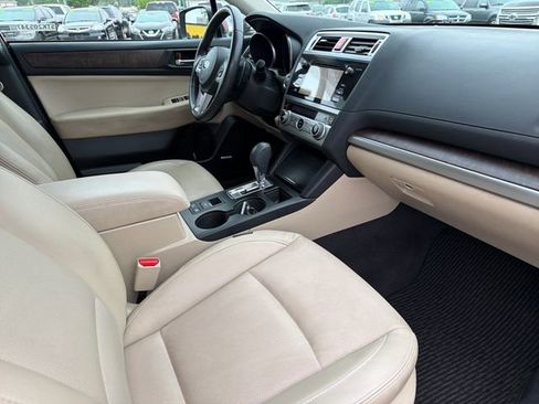 Used 2017 Subaru Outback 2.5i Limited image 23