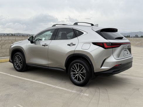 Certified 2025 Lexus NX 350h AWD w/ Premium Package image 9