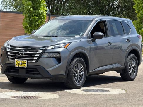 Used 2024 Nissan Rogue S AWD/4WD image 8