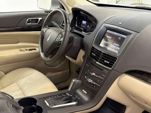 Used 2014 Lincoln MKT AWD w/ Equipment Group 201A image 10