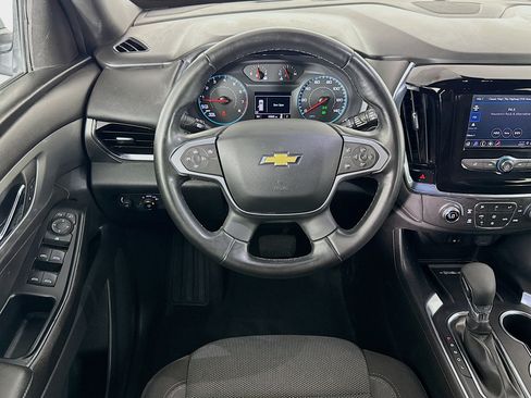 Used 2023 Chevrolet Traverse LT FWD image 15
