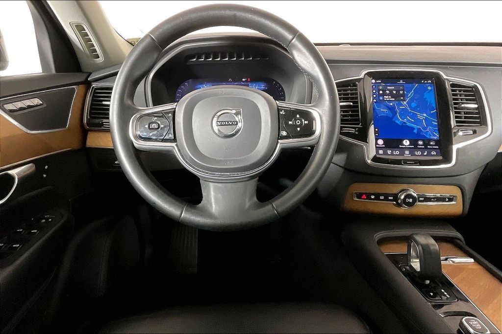 Used 2023 Volvo XC90 B6 Plus w/ Protection Package Premier AWD/4WD image 4