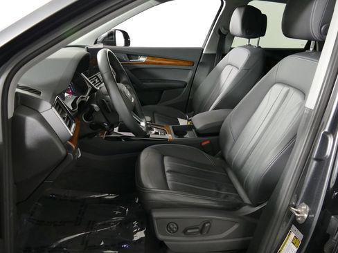 Used 2023 Audi Q5 2.0T Premium w/ Convenience Package AWD/4WD image 10