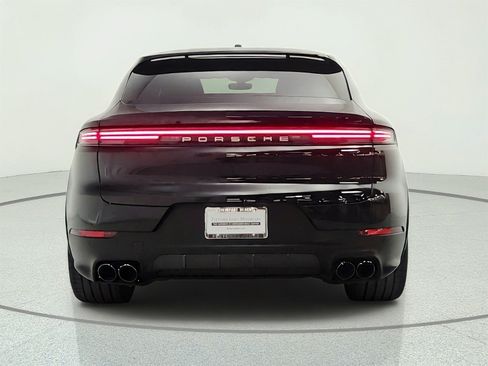 Used 2024 Porsche Cayenne S AWD/4WD image 6