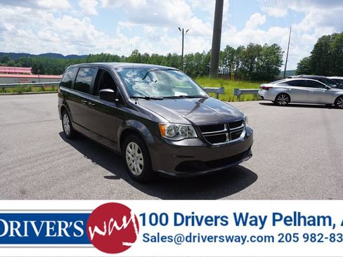 Used 2019 Dodge Grand Caravan SE FWD image 1