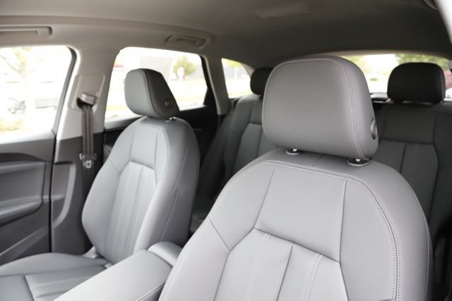 Used 2025 Audi Q5 Premium w/ Convenience Package AWD/4WD image 13