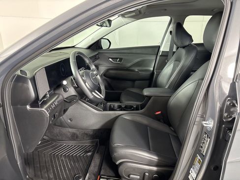 Used 2025 Hyundai Kona Limited image 21
