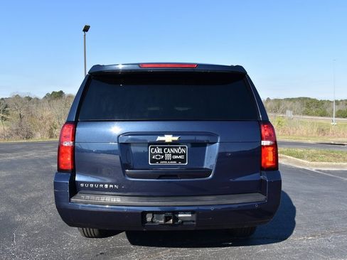 Used 2018 Chevrolet Suburban LT image 5