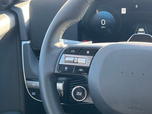 New 2025 Hyundai Ioniq 5 SE image 19