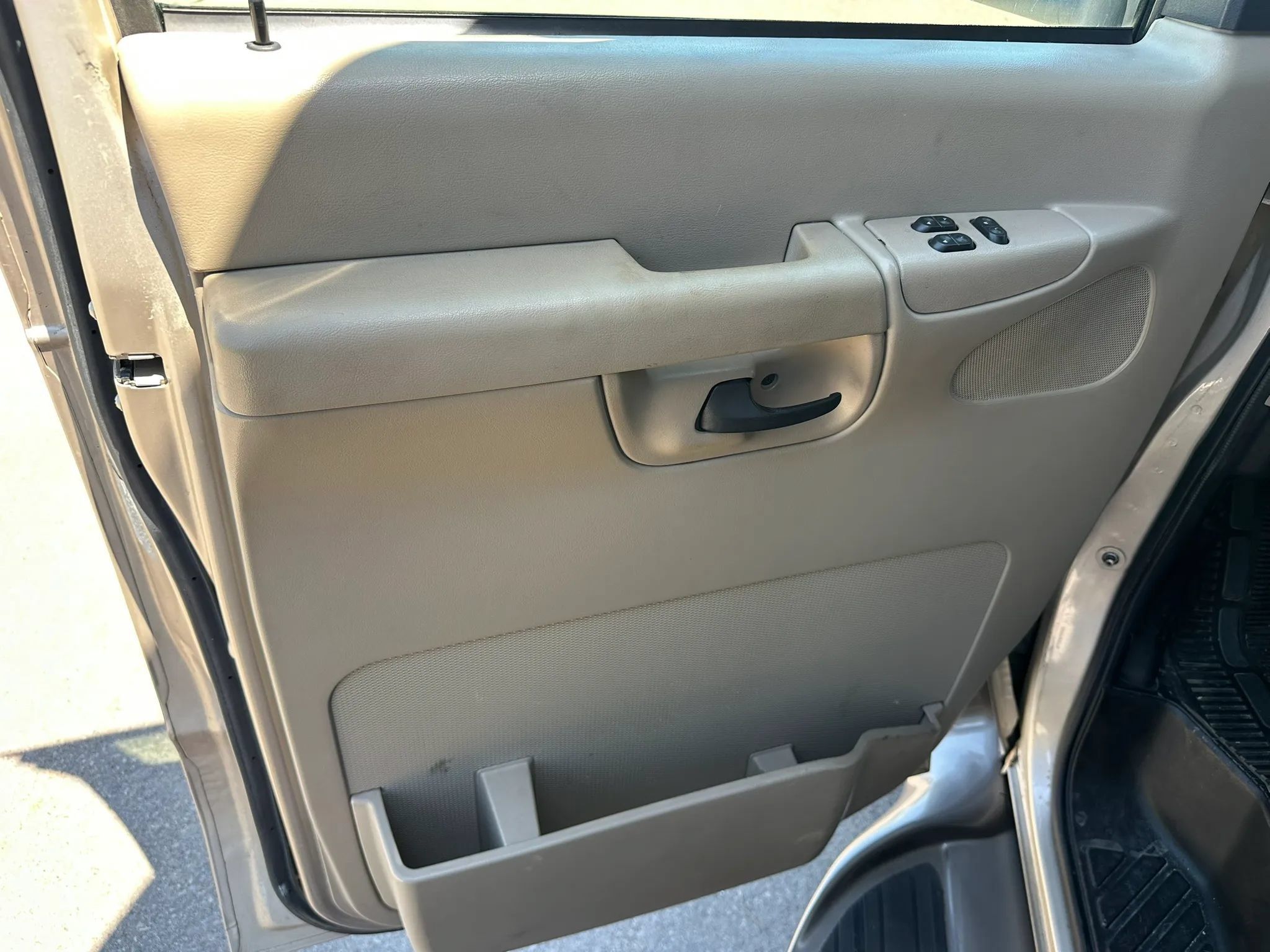 Used 2006 Ford E-450 and Econoline 450 RWD image 30