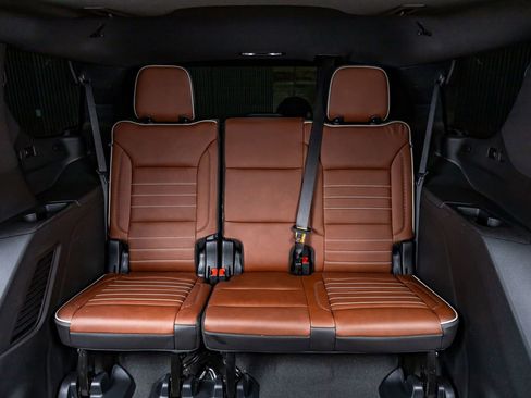 Used 2024 GMC Yukon Denali Ultimate image 39