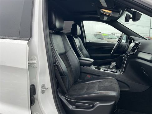 Used 2019 Jeep Grand Cherokee Altitude image 19