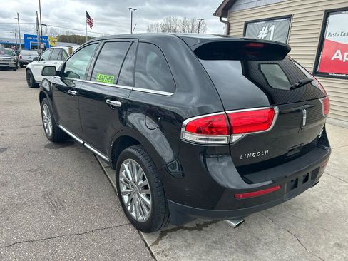 Used 2014 Lincoln MKX AWD w/ Equipment Group 101A image 7