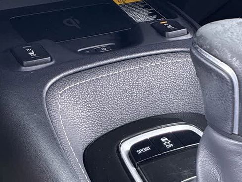 Used 2019 Toyota Corolla XSE FWD image 39