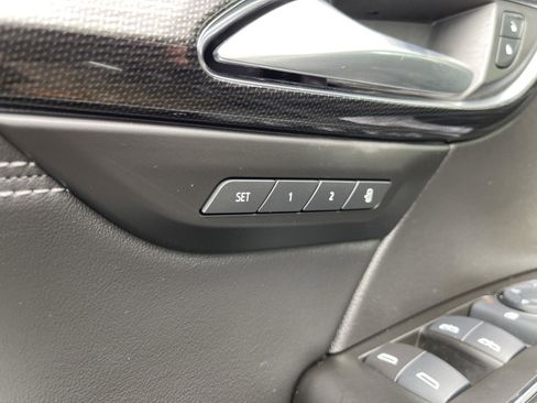 Used 2022 Buick Envision Essence w/ Safety Package FWD image 16