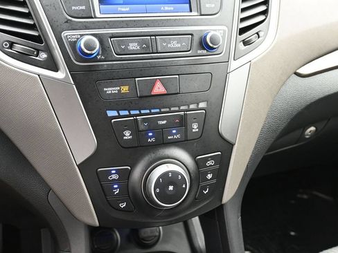 Used 2017 Hyundai Santa Fe Sport FWD image 17
