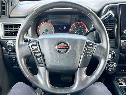 Used 2022 Nissan Titan PRO-4X w/ Pro-4x Convenience Package AWD/4WD image 11