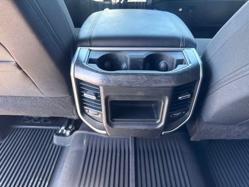 Certified 2021 RAM 2500 Big Horn w/ Night Edition AWD/4WD image 10