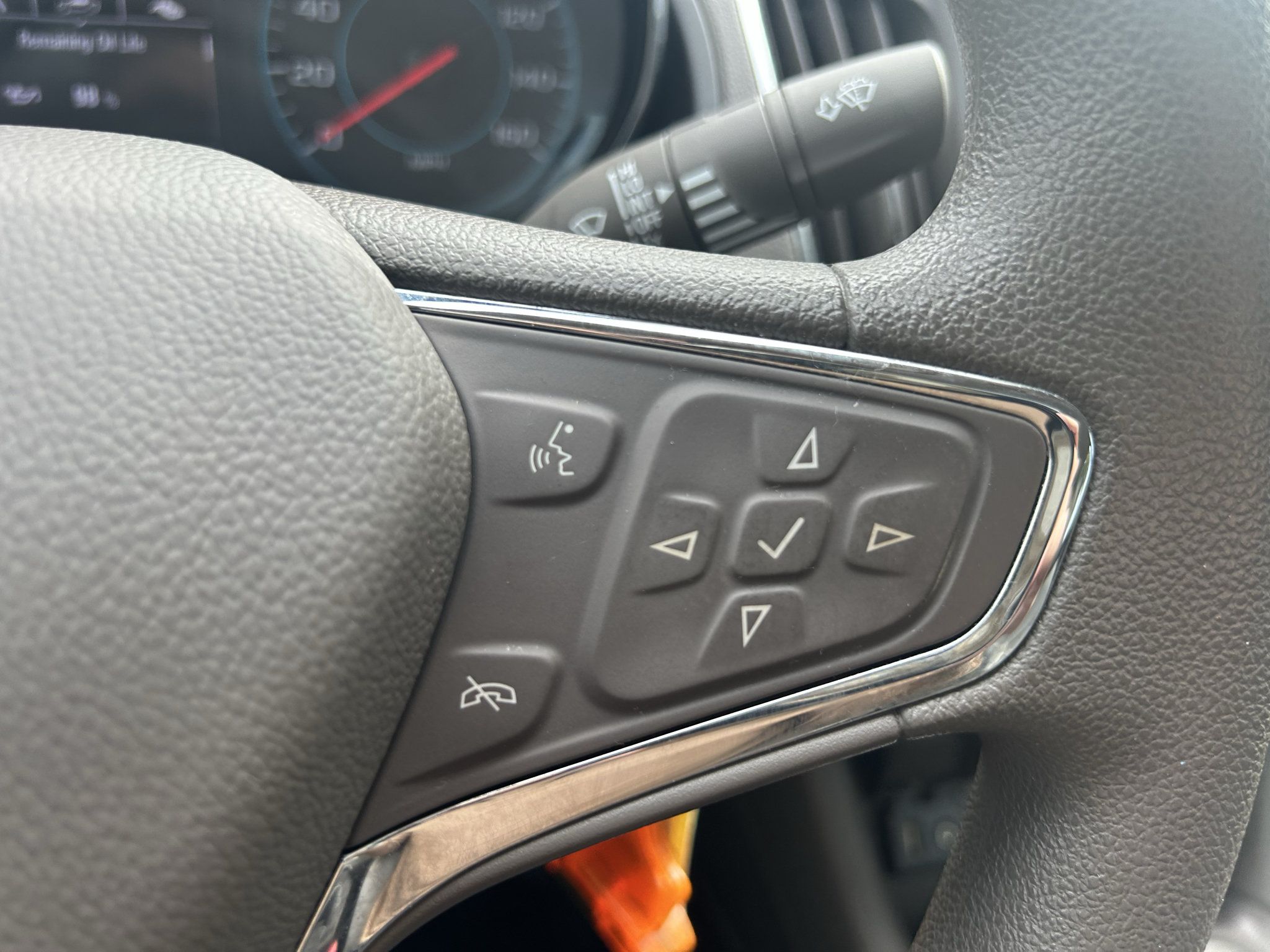 Used 2018 Chevrolet Cruze LT FWD image 16