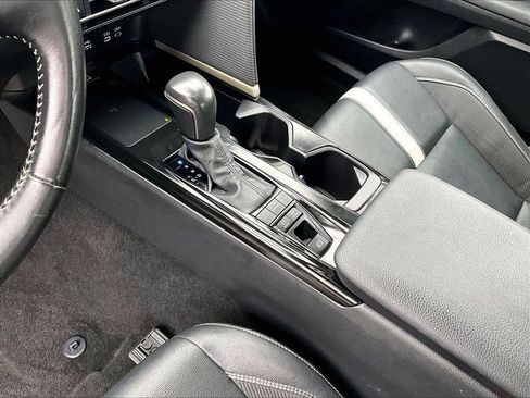 Used 2025 Toyota Camry SE FWD image 20