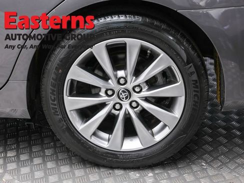 Used 2016 Toyota Camry XLE FWD image 8