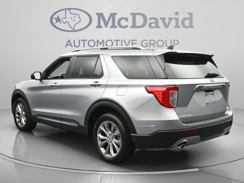 Used 2023 Ford Explorer Limited AWD/4WD image 6