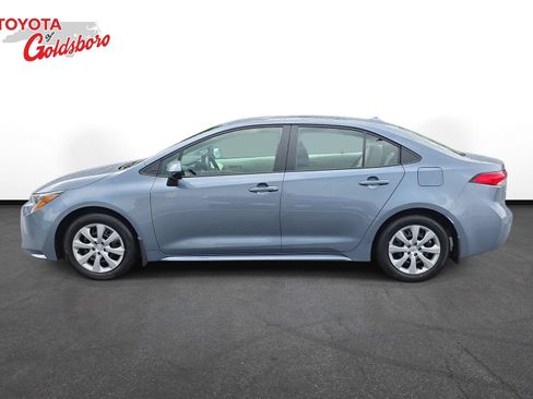 Used 2026 Toyota Corolla LE FWD image 8