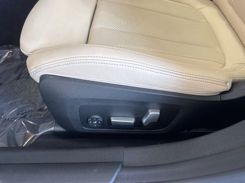 Used 2023 BMW i4 eDrive35 RWD image 15