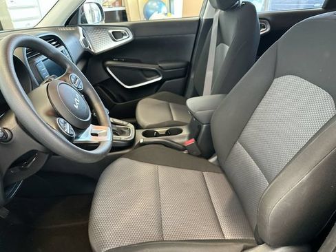 Certified 2023 Kia Soul LX FWD image 15