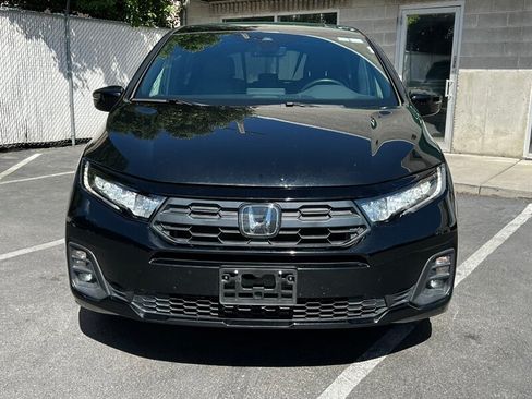 Used 2025 Honda Odyssey Sport-L image 2