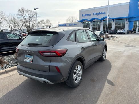 Used 2023 Ford Escape AWD image 4