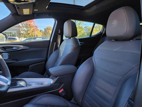 Used 2024 Alfa Romeo Tonale Veloce image 7