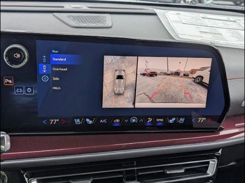 New 2026 Chevrolet Traverse Z71 w/ Driver Confidence Package image 9