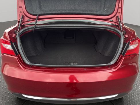 Used 2013 Chrysler 200 Touring FWD image 8