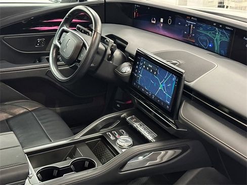 Used 2024 Lincoln Nautilus Premier w/ Jet Appearance Package image 9