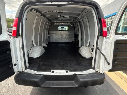 Used 2020 Chevrolet Express 2500 Extended RWD image 14