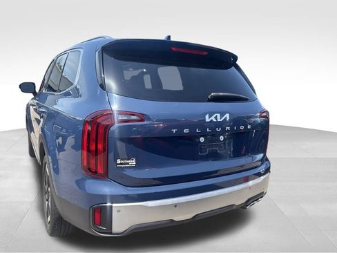 Certified 2024 Kia Telluride S w/ S Sunroof Package FWD image 13