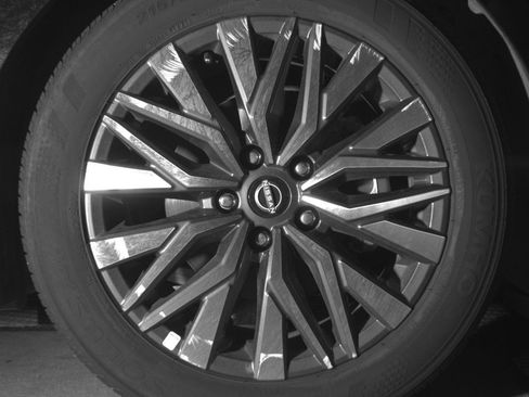 Used 2025 Nissan Altima 2.5 SV image 13