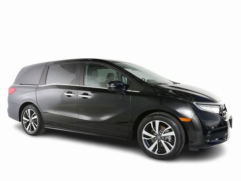 Used 2023 Honda Odyssey Touring image 10