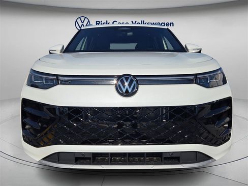 New 2026 Volkswagen Tiguan SEL R-Line image 3