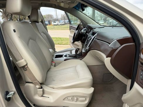 Used 2012 Cadillac SRX Luxury image 21