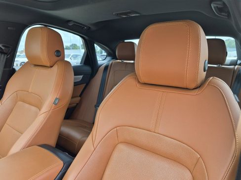 Used 2024 Jaguar XF R-Dynamic SE image 13